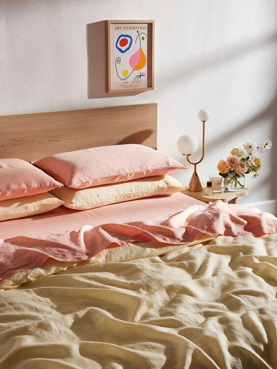 peach fuzz pantone 13-1023 bedding decor 2